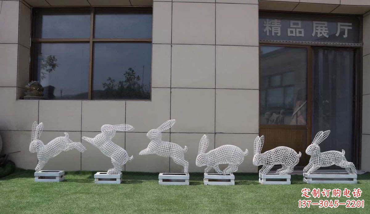 贵阳不锈钢镂空兔子雕塑精美而又可爱