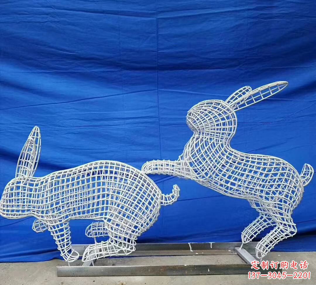 贵阳不锈钢镂空兔子精美雕塑展现可爱
