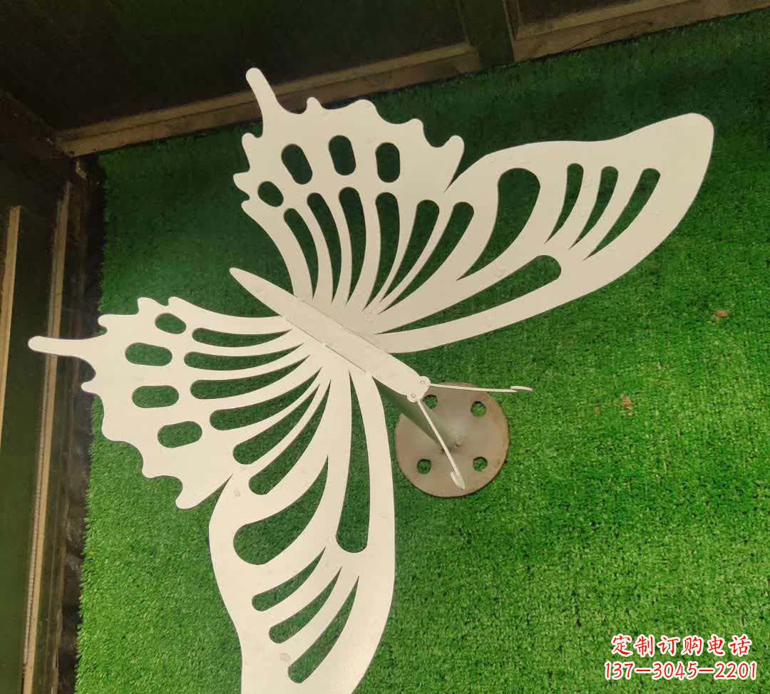 贵阳不锈钢镂空蝴蝶雕塑灵动翩跹