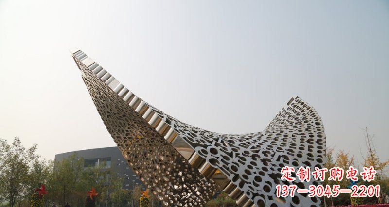 贵阳不锈钢镂空字母遮阳亭子广场雕塑