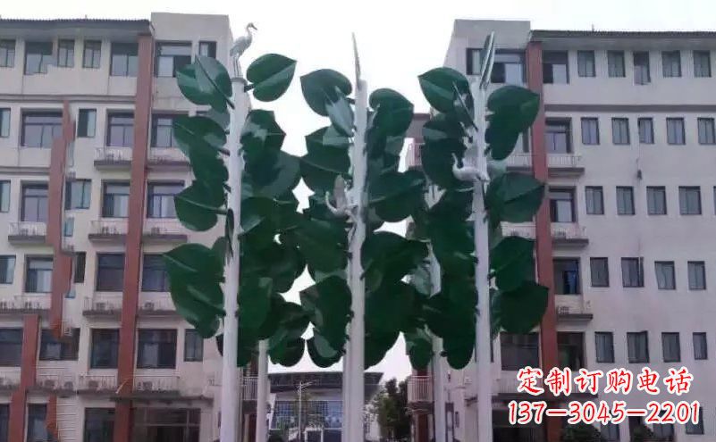 贵阳浓郁绿意，不锈钢树叶雕塑
