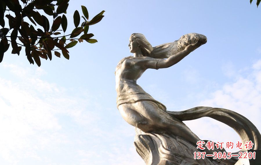 贵阳女娲传承中华神话的不锈钢雕塑
