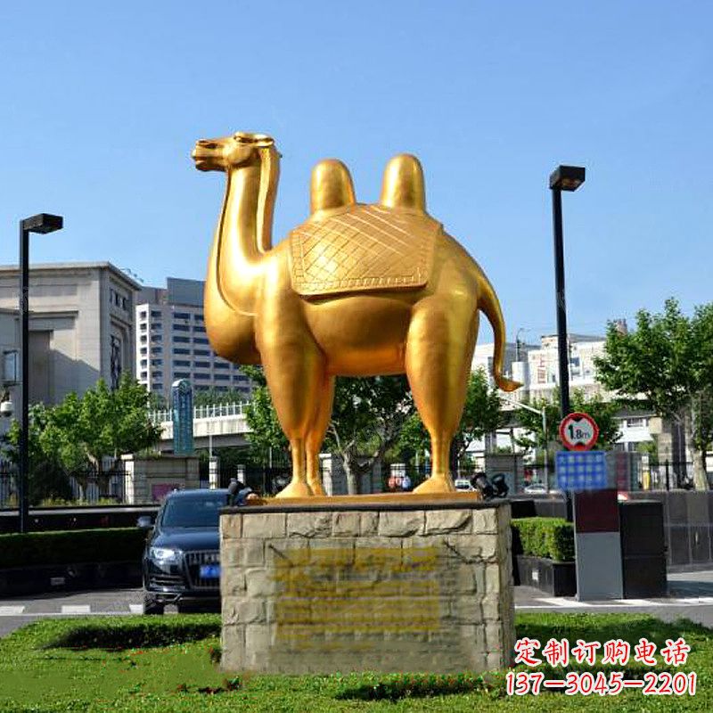 贵阳不锈钢骆驼雕塑点缀城市绿化