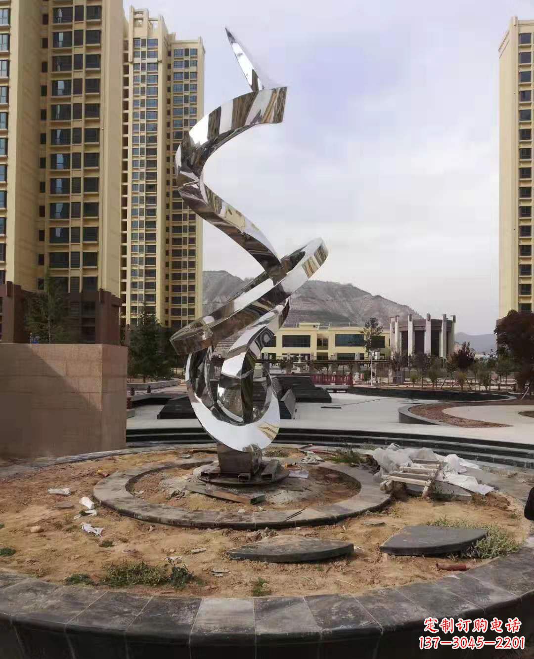 贵阳飘带雕塑美化城市空间的艺术