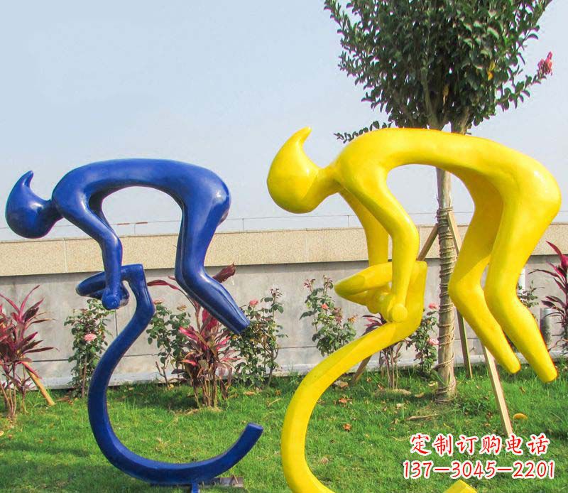 贵阳不锈钢骑自行车广场景观雕塑——给城市带来活力