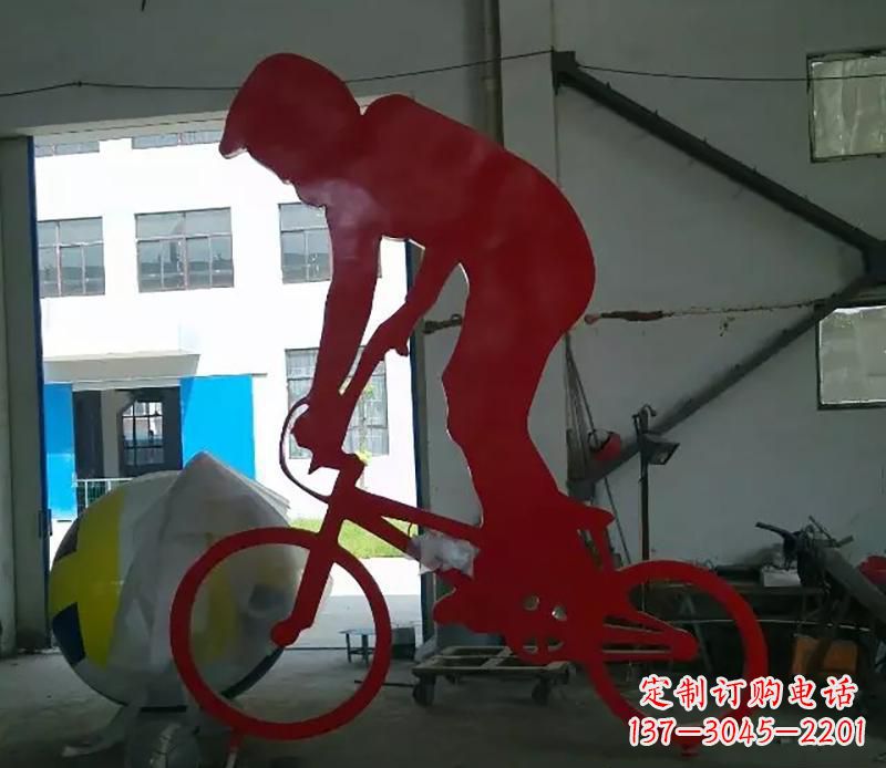 贵阳不锈钢自行车雕塑激发自行车运动的热情