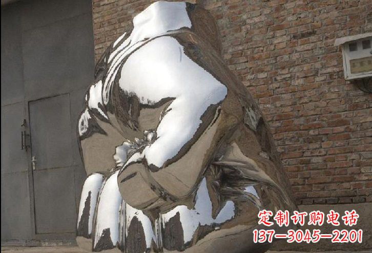 贵阳不锈钢拳头雕塑给人以力量的象征