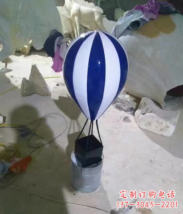 贵阳气球雕塑精美外形、绚丽色彩