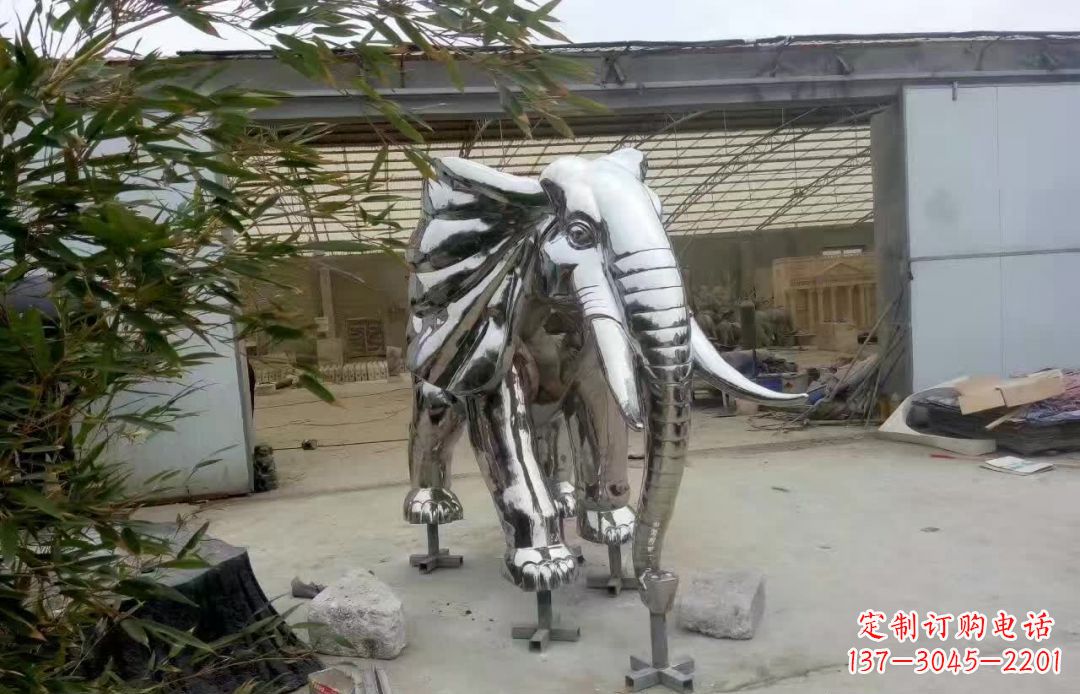 贵阳大象雕塑——装饰不锈钢售楼部