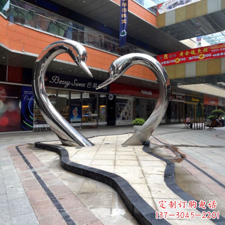贵阳不锈钢天鹅爱情雕塑把浪漫永恒的爱情永久凝固