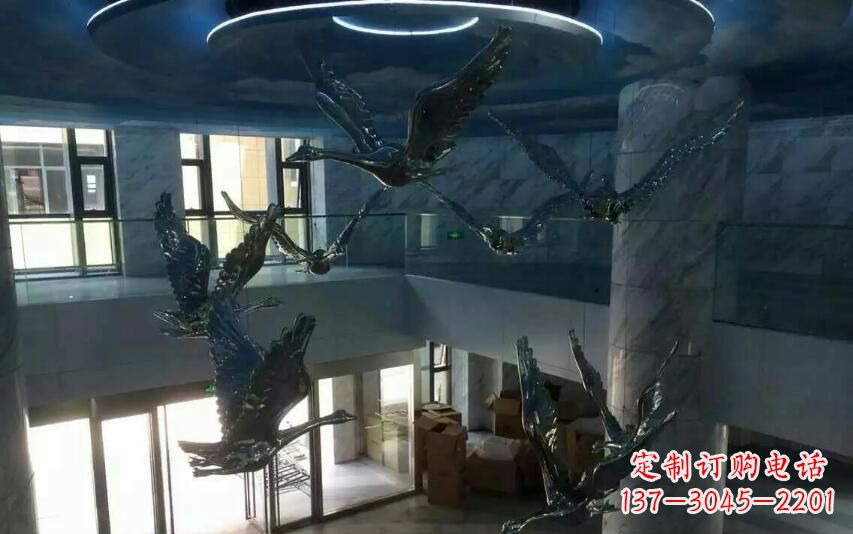 贵阳不锈钢天鹅雕塑赋予室内空间灵动之美