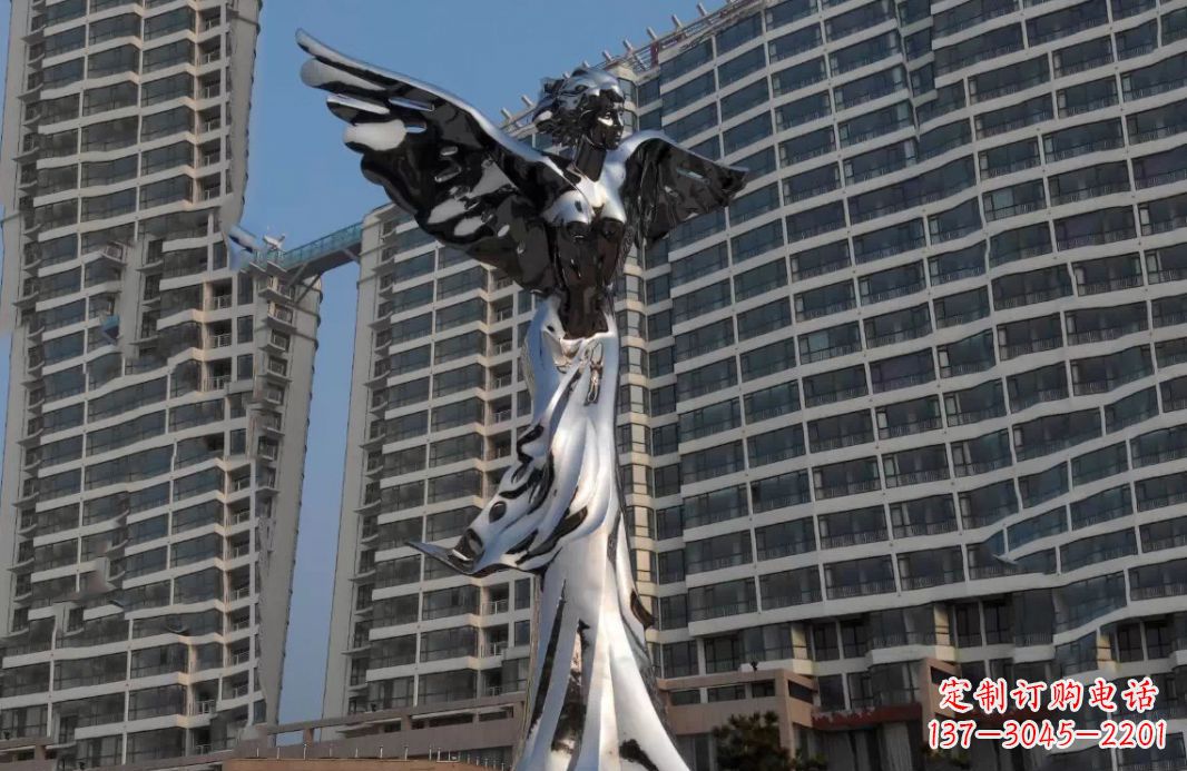 贵阳不锈钢天使灿烂的城市景观