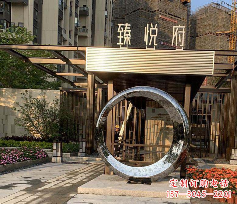 贵阳不锈钢小区圆环雕塑赋予小区景观更多美感