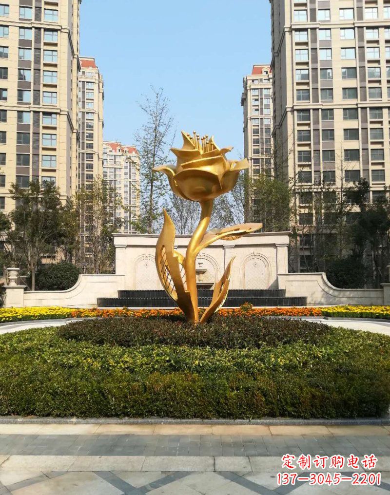 贵阳不锈钢小区玫瑰花雕塑浓郁情感的视觉体验