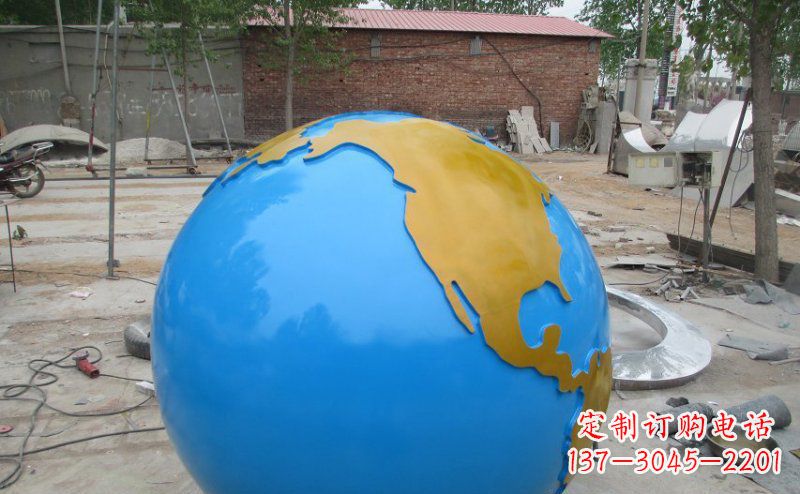 贵阳不锈钢校园地球雕塑象征着全球友好