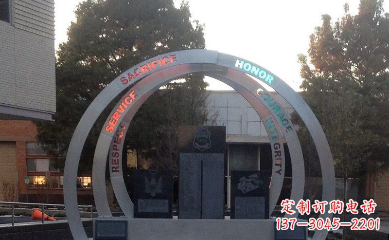 贵阳不锈钢艺术门圆环雕塑——精美绝伦