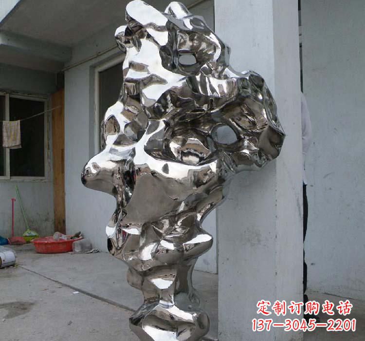 贵阳太湖石雕塑精美绝伦的不锈钢园林景观