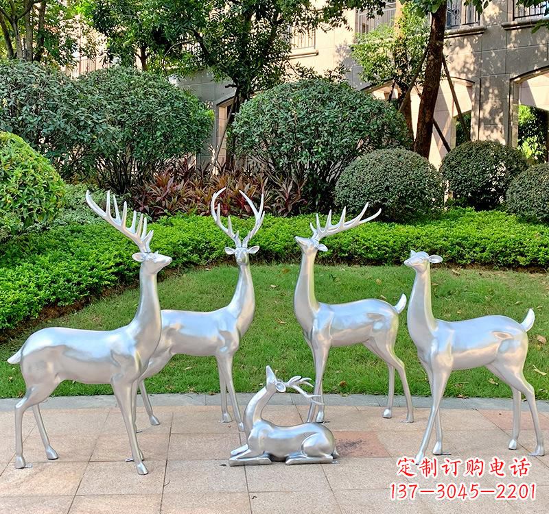 贵阳不锈钢园林小鹿雕塑美丽的艺术点缀