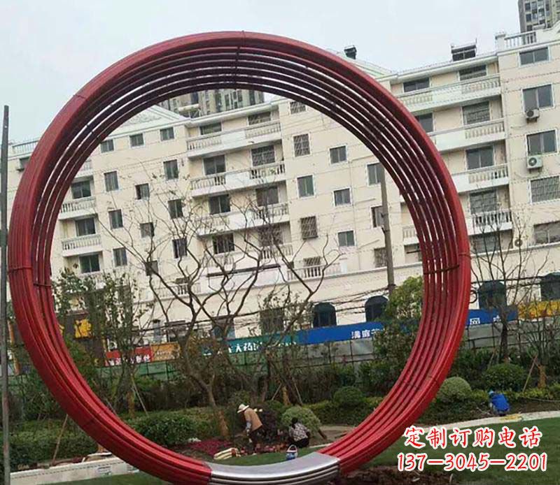 贵阳不锈钢圆环雕塑精致而经久耐用