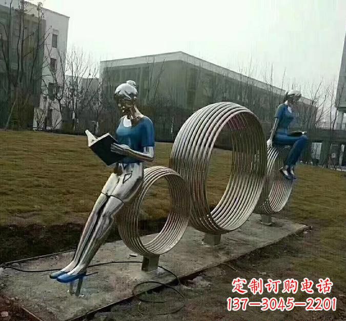 贵阳圆环读书人雕塑
