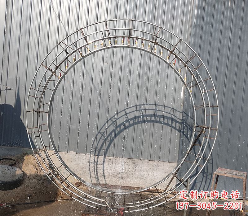 贵阳圆环的美——不锈钢景观雕塑
