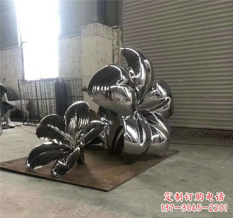 贵阳不锈钢植物镜面荷花雕塑——艺术的精美结晶