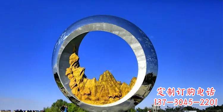 贵阳月亮雕塑——城市的美丽装饰