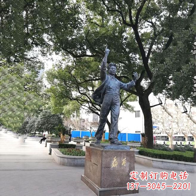 贵阳城市街道名人雕塑著名音乐节聂耳铜雕像