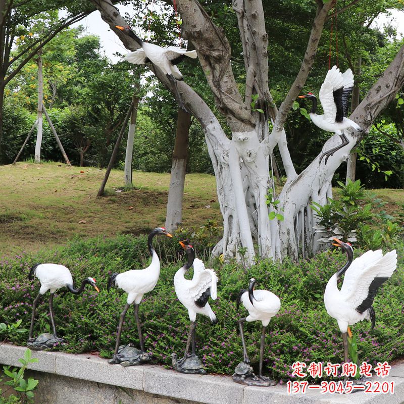 贵阳美丽的仙鹤雕塑