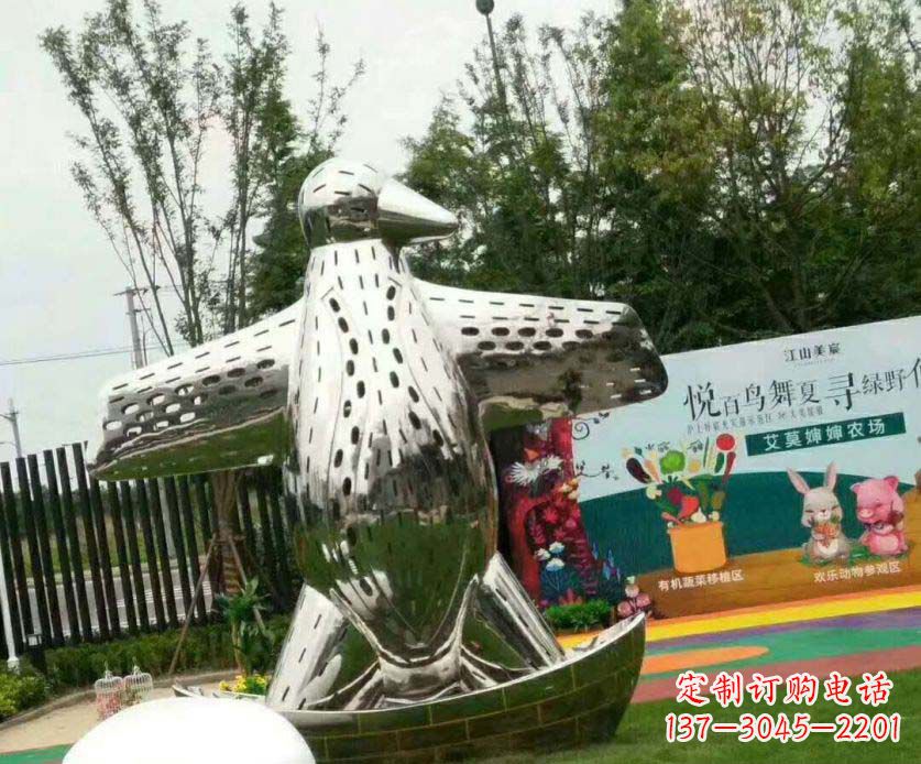 贵阳企鹅的精美雕塑