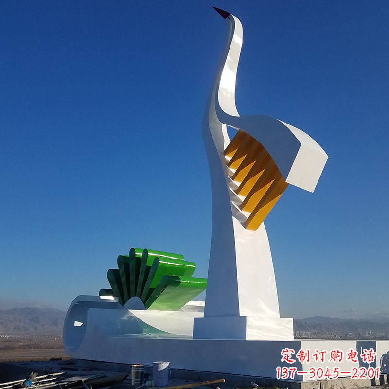 贵阳抽象仙鹤雕塑