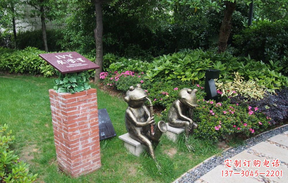 贵阳青蛙雕塑传承萨克斯文化的艺术精品
