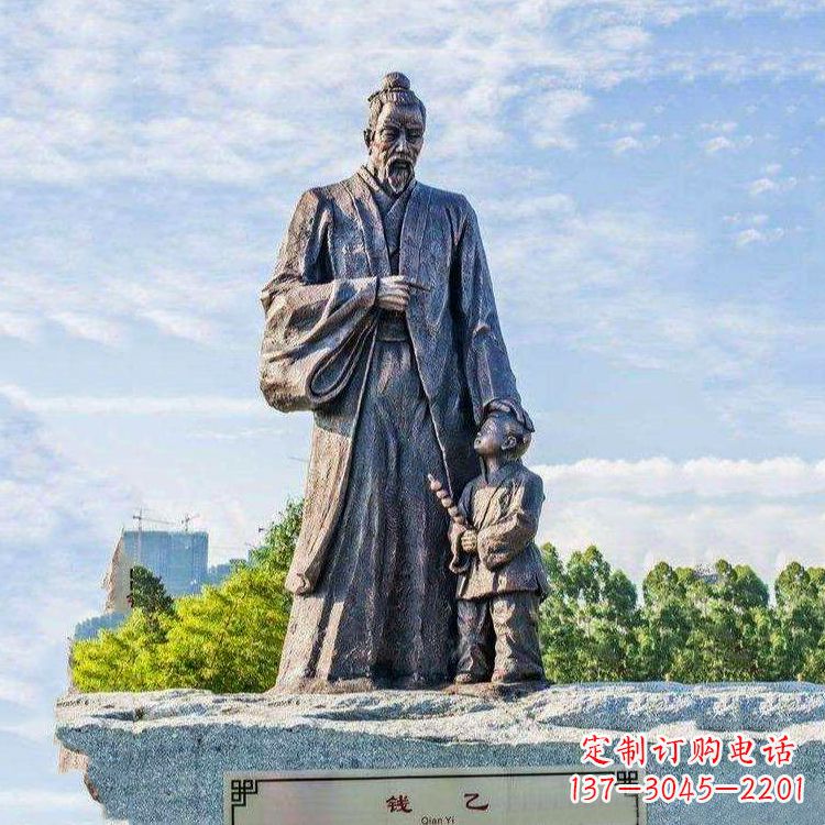 贵阳纯铜钱乙雕像传承历史的象征