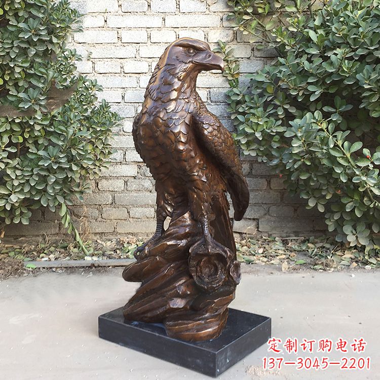贵阳铸造精美的老鹰雕塑