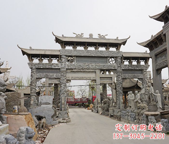 贵阳该牌坊雕塑。