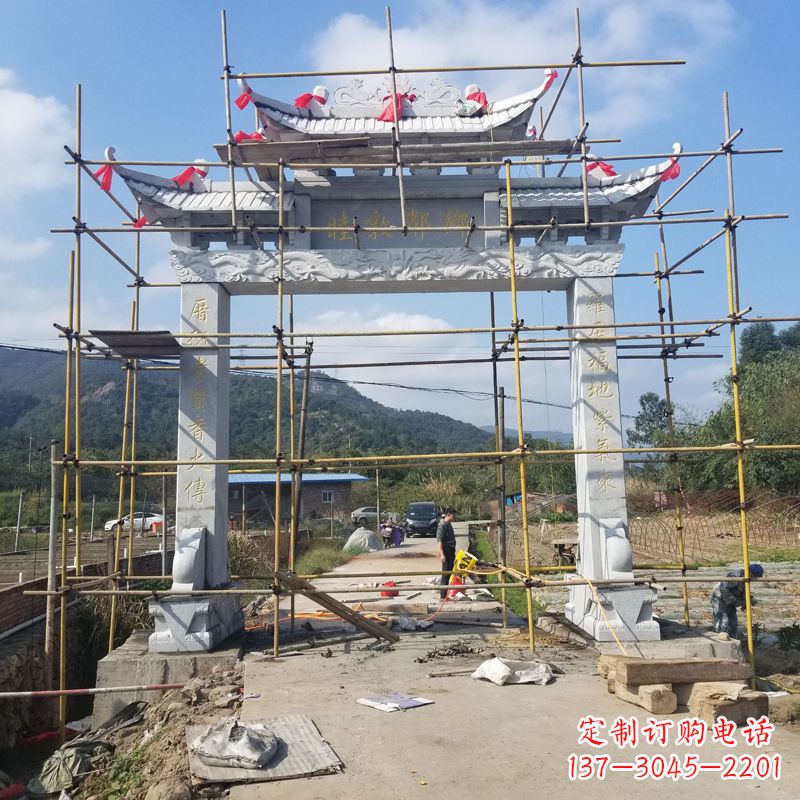 贵阳村庄石牌坊雕塑传承民间文化