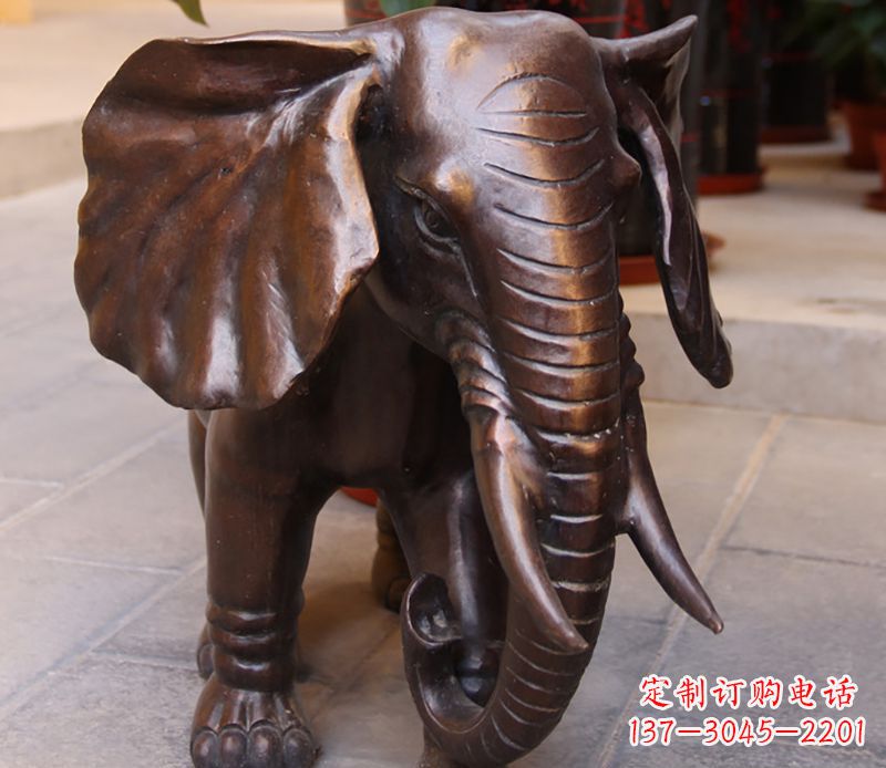 贵阳大象铜雕塑