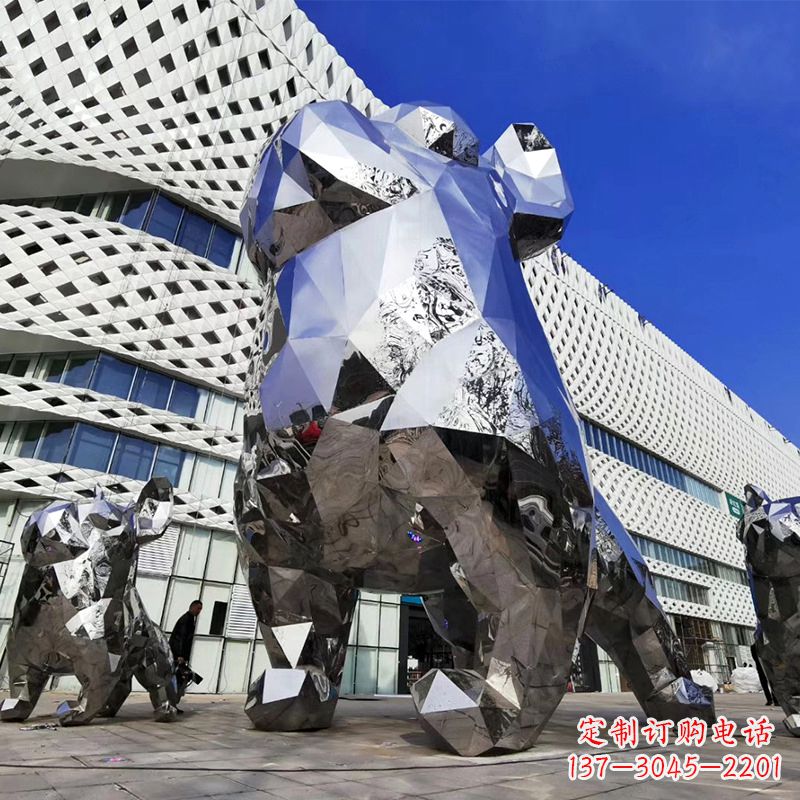 贵阳优雅可爱的面部狗雕塑