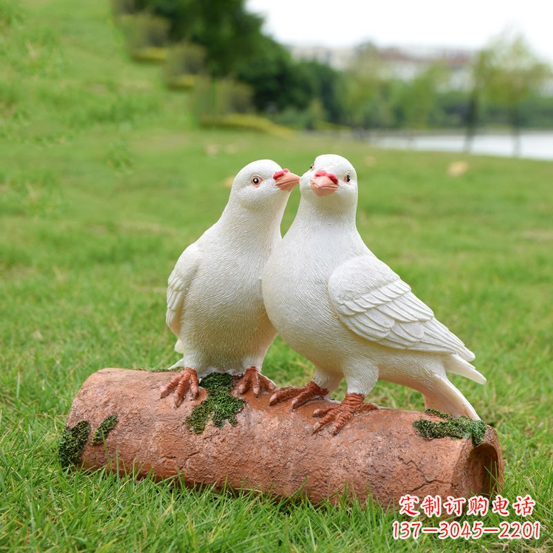 贵阳大学头顶和平鸽雕塑