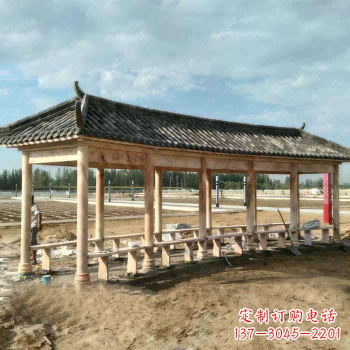 贵阳华丽精美的瓦石长廊雕塑