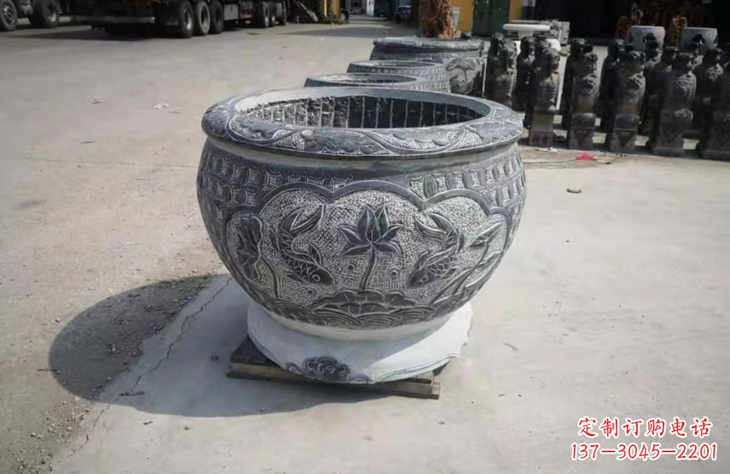 贵阳仿古石水缸荷花鲤鱼石雕