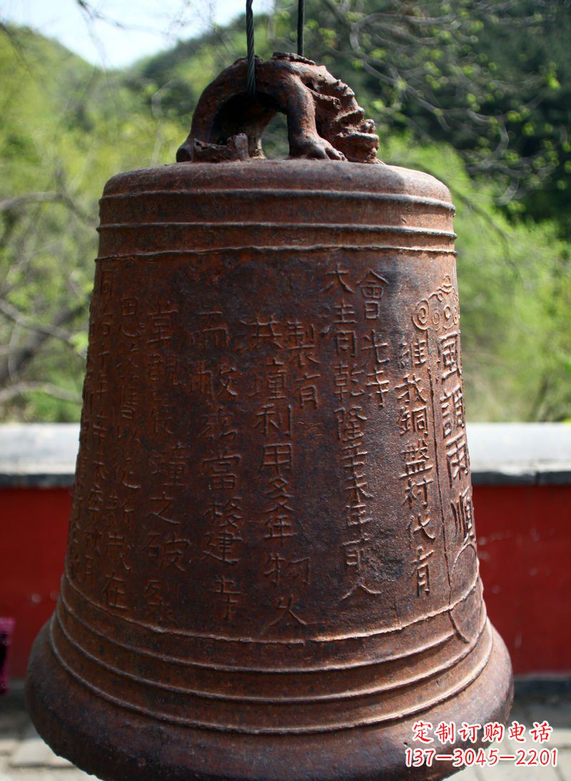 贵阳古典工艺铜钟雕塑
