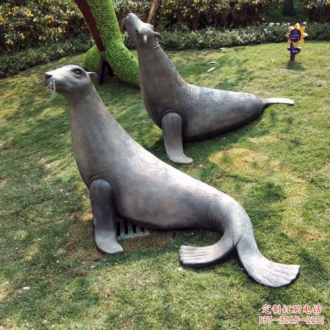 贵阳仿真海豹玻璃钢雕塑-公园园林草坪动物雕塑摆件