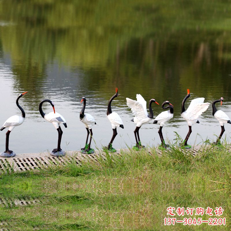 贵阳玻璃钢动物水池雕塑