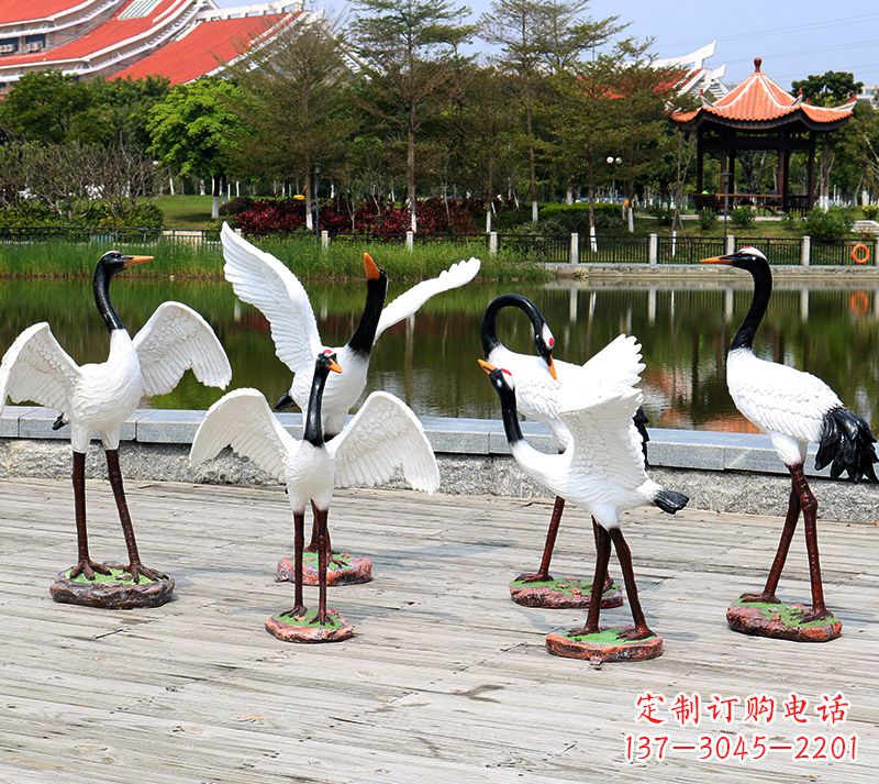 贵阳仿真仙鹤动物雕塑