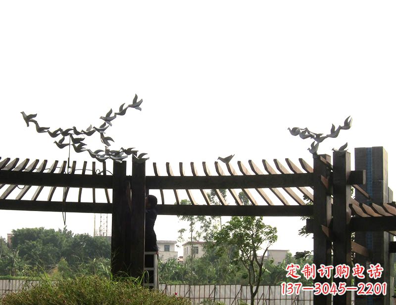 贵阳飞翔美景·鸽子雕塑