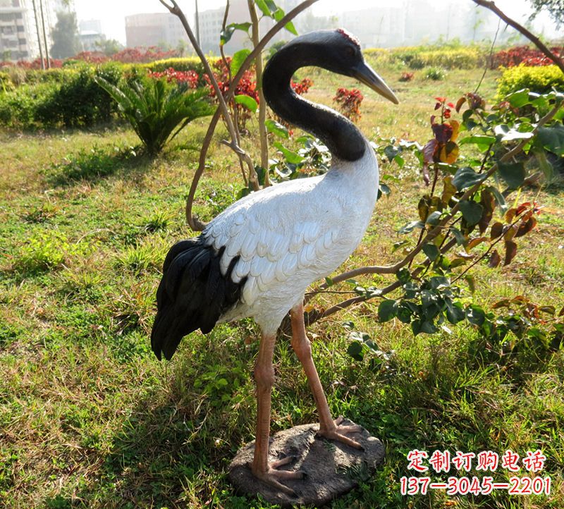 贵阳精致仙鹤雕塑，飞翔在自由的天空
