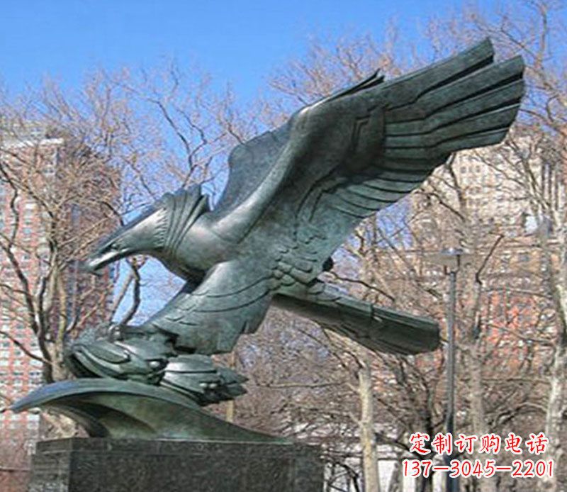 贵阳飞鹰石雕动物景观雕塑