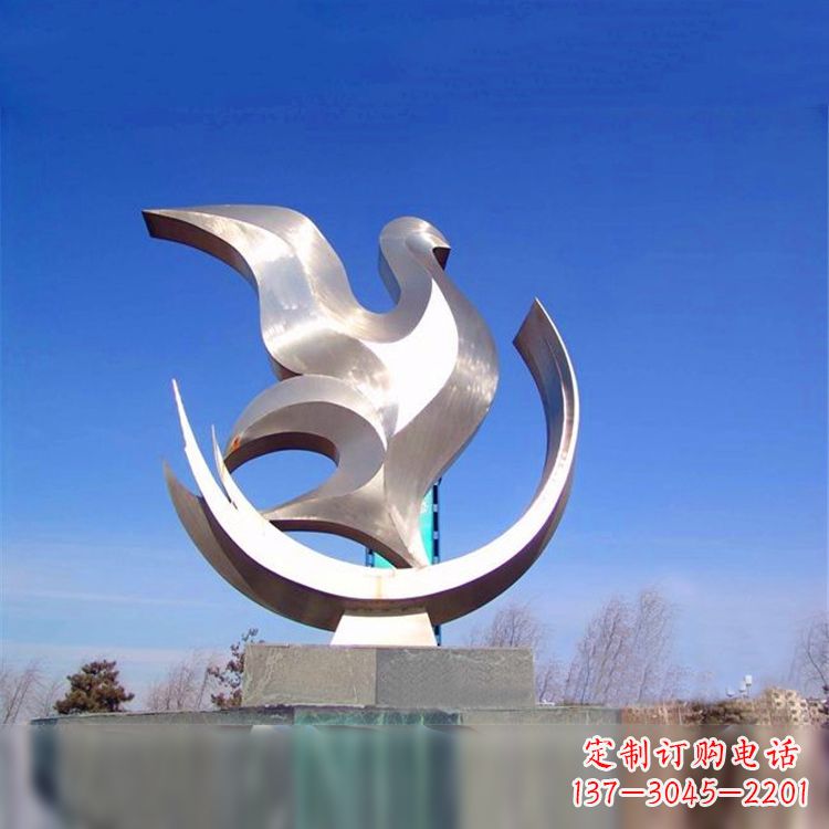 贵阳贴近自然的精美鸽子雕像