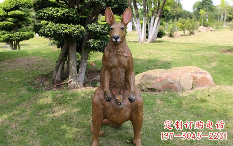 贵阳公园玻璃钢仿真袋鼠雕塑
